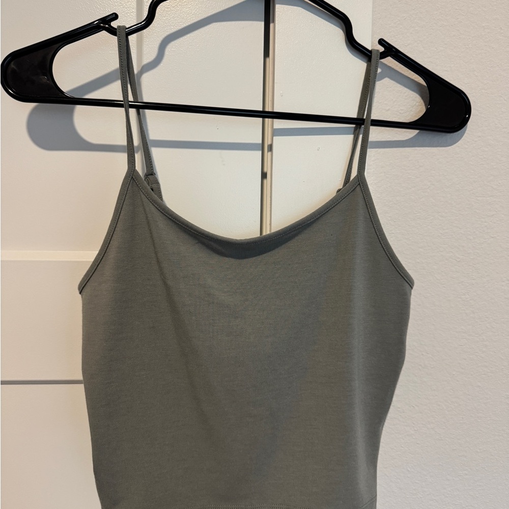 Tank Top bundle - Picture 3 of 4